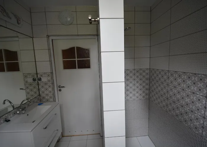 Domyletnie Duzy Dom 140m2 Z Dzialka * Pobierowo